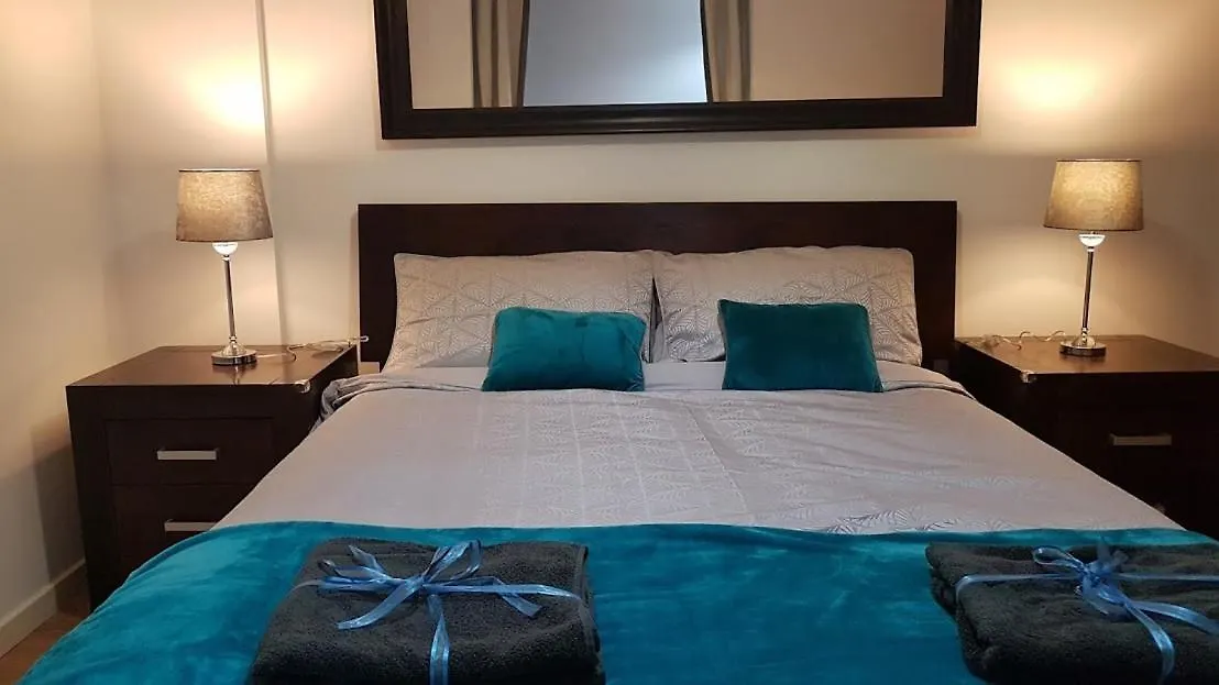 Marco Island -Very Spacious City Centre 1 Bedroom Apartment Nottingham 0*,  Storbritannien