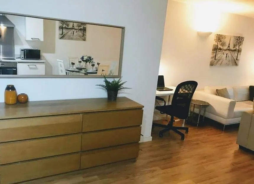Marco Island -Very Spacious City Centre 1 Bedroom Apartment Nottingham